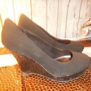 Unlisted  sz 8 glitter heels